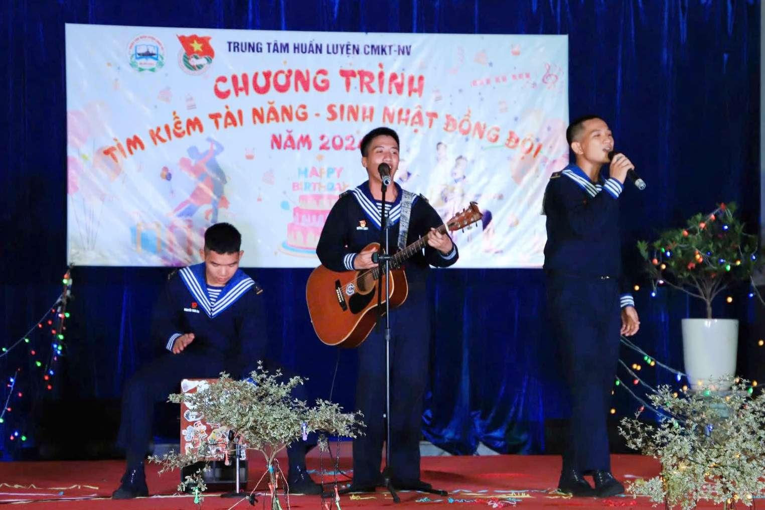 Hải quân Việt Nam tổ chức tọa đàm pháp luật